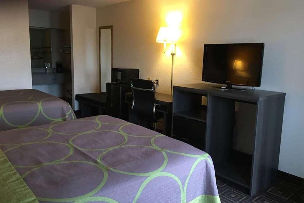 Super 8 By Wyndham Seguin Hotel Quarto foto