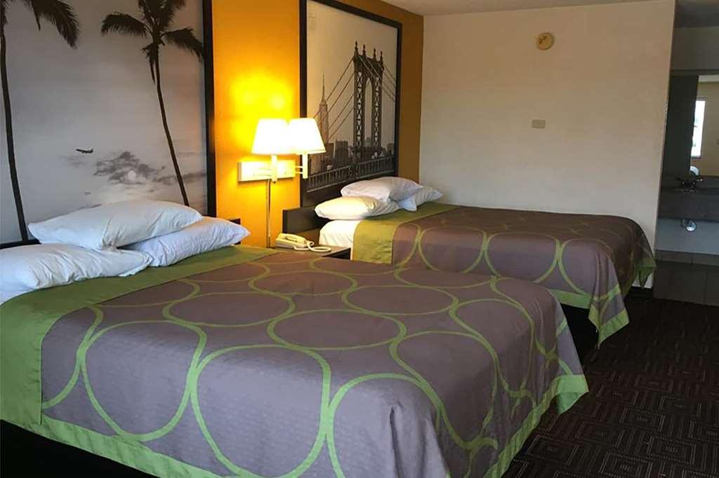 Super 8 By Wyndham Seguin Hotel Quarto foto